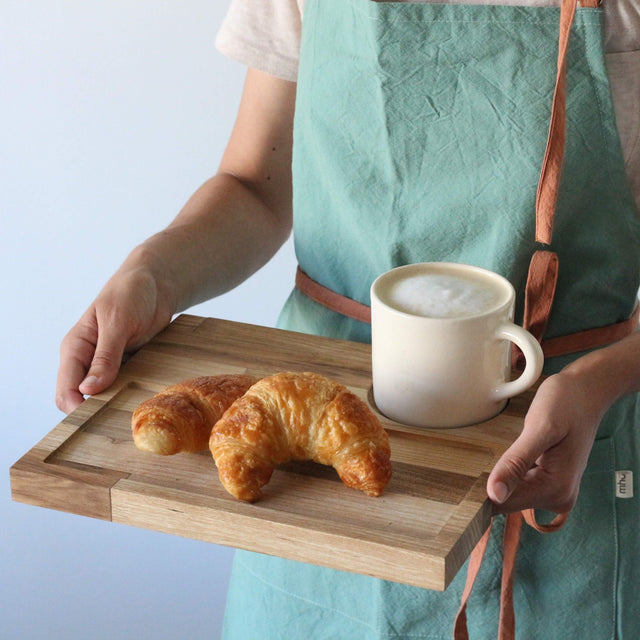 Tabla desayuno con taza