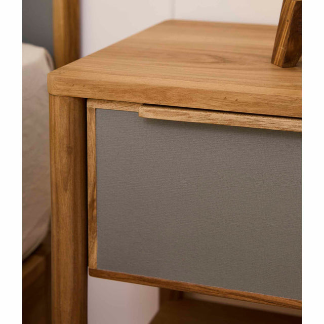 Mesa de luz Houdini Tapa Petiribi