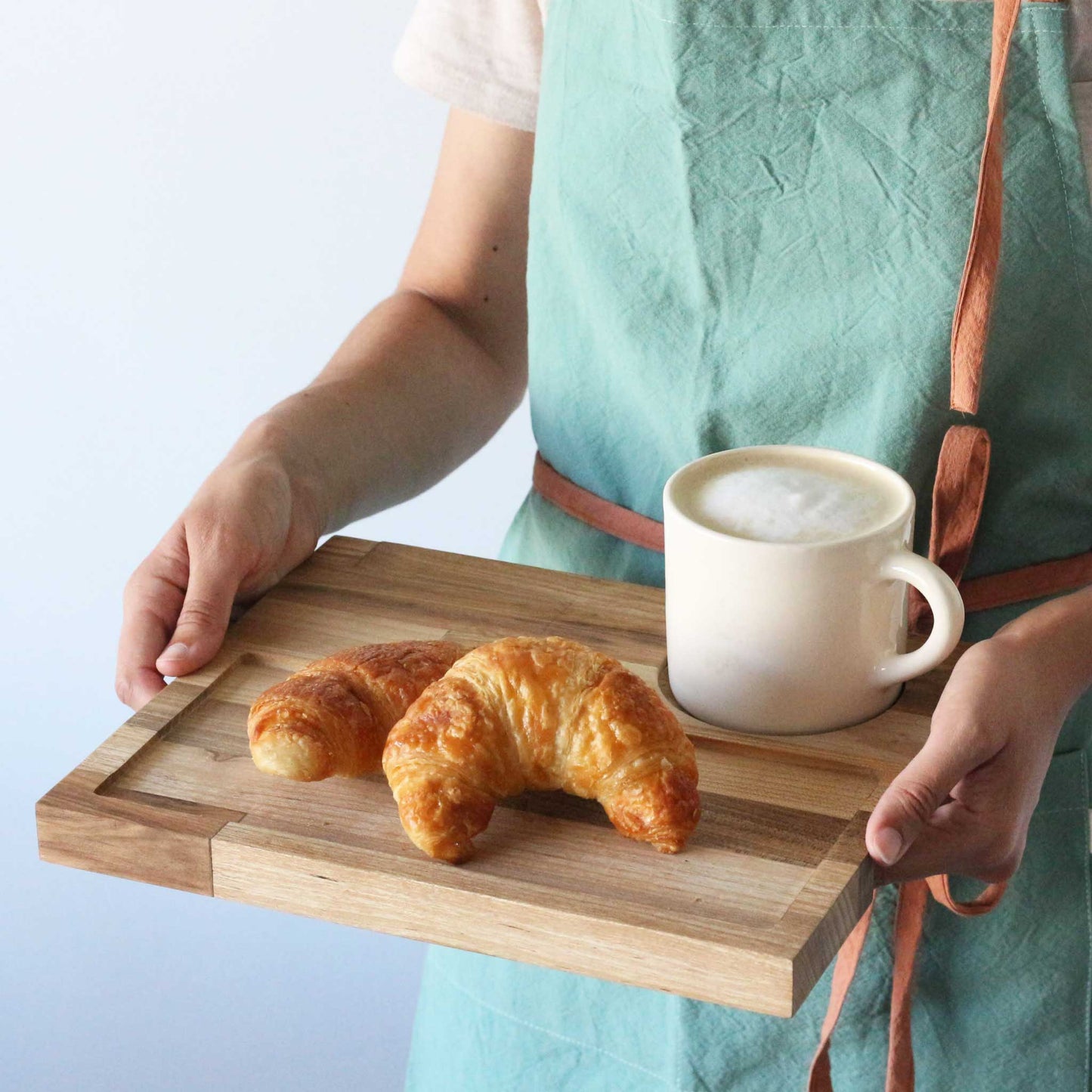 Tabla desayuno con taza